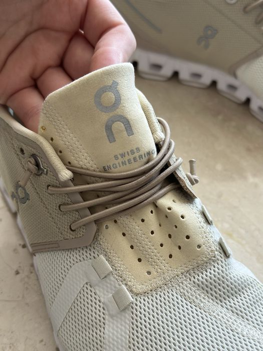 Кроси — on cloud 5