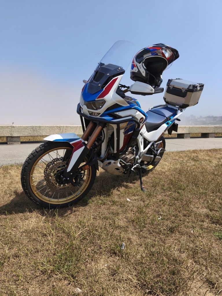 Vendo Honda África Twin Adventure Sports