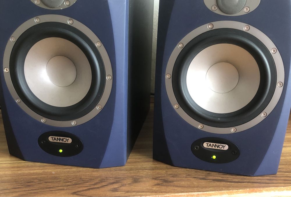 Продам/обменяю активные студийные мониторы Tannoy Reveal 6D, НЧ 6,5’’.