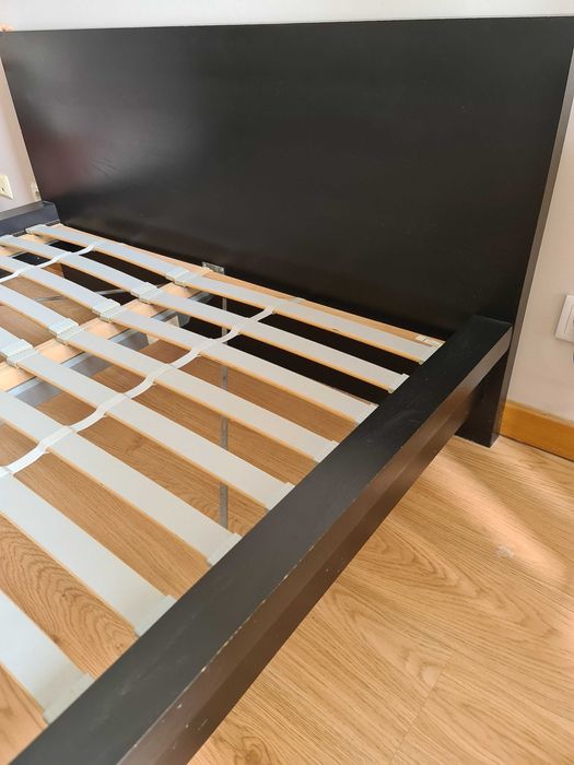 Cama 160x200 Cor preto Malm