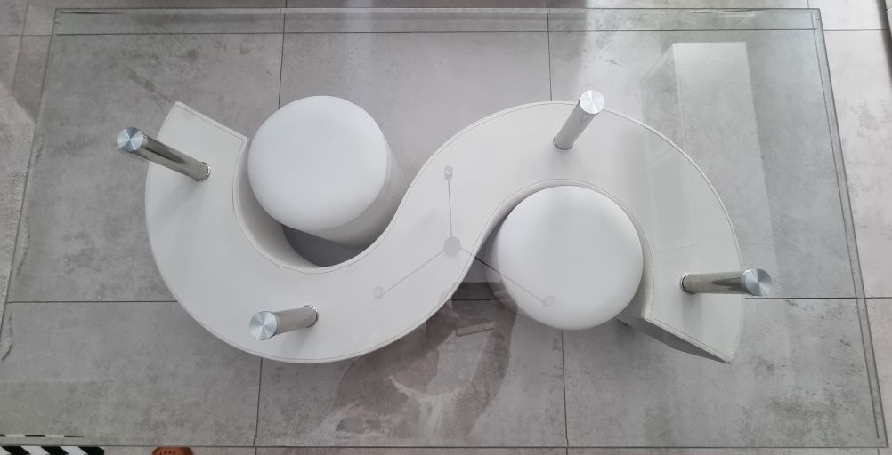 Ława szklana 130x70x45 + dwie pufy