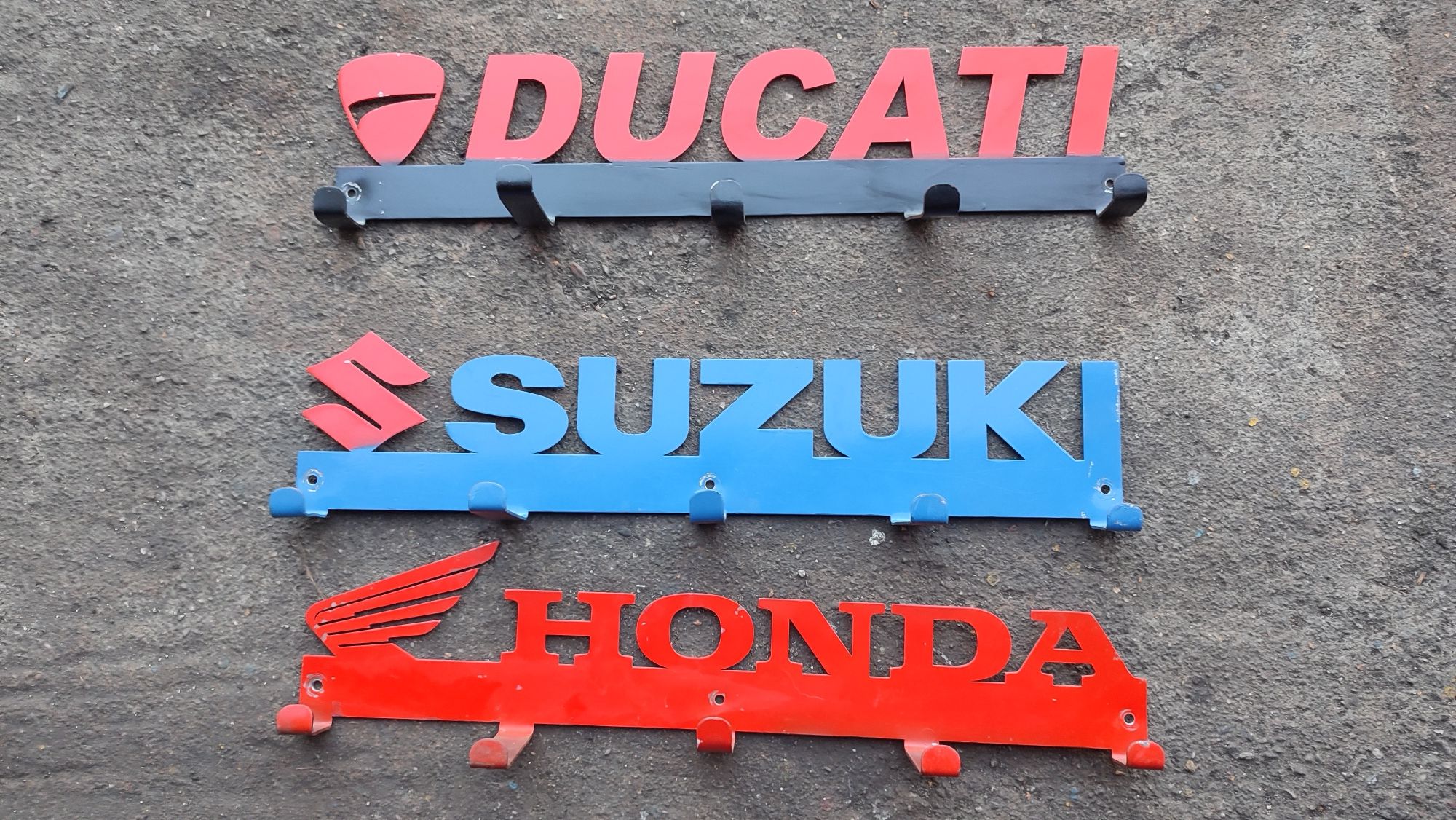 Wieszak wieszaki Honda Suzuki Ducati