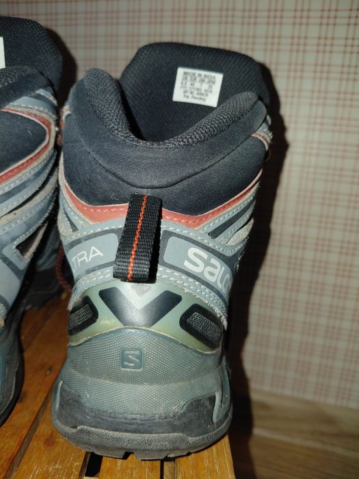 Кросівки високі спортивні (осінь-зима) 40р. В дуже хорошому стані