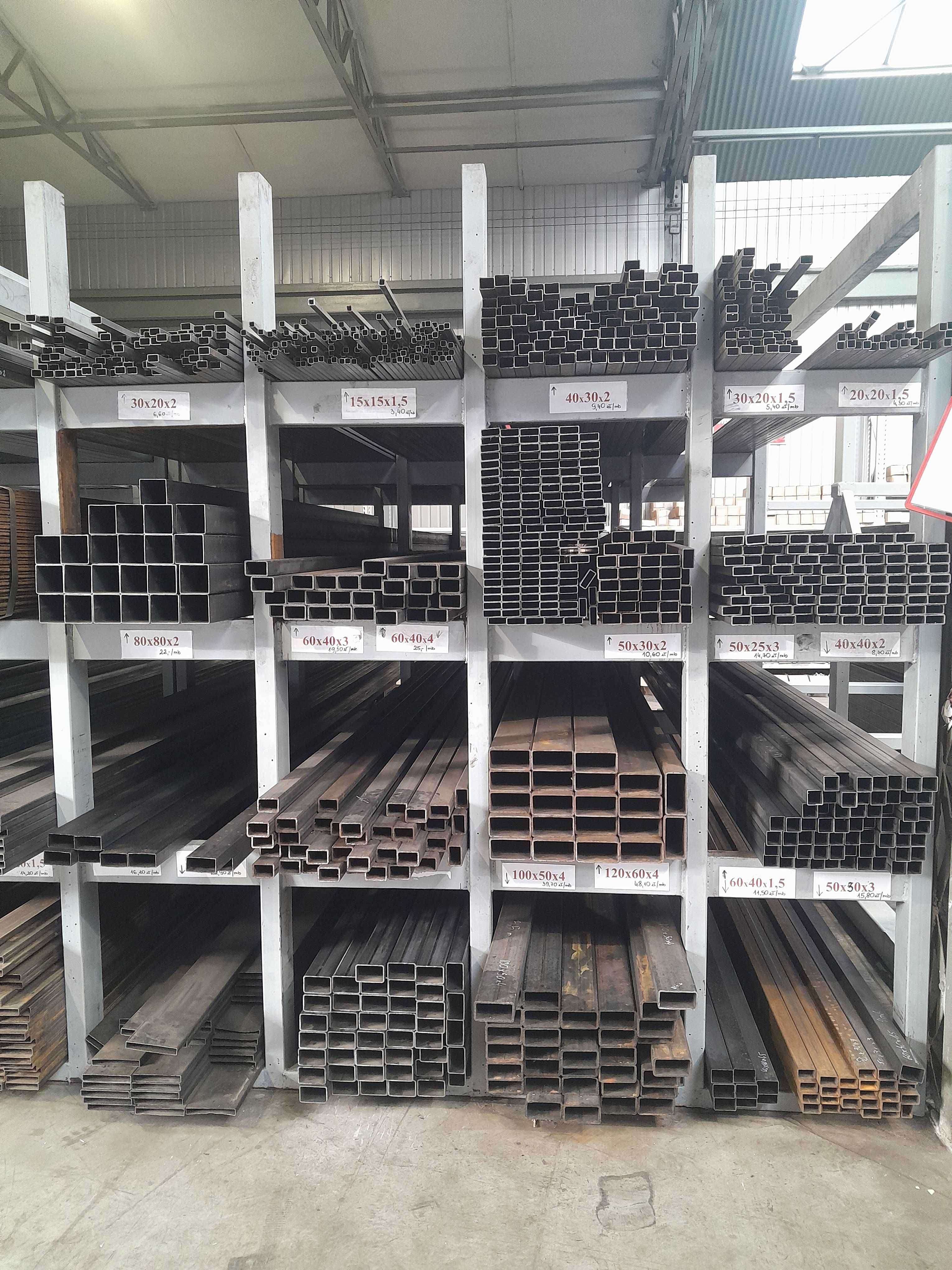 Kątownik z/g 25x25x2 kątowniki 25 2 stal stalowe I gatunek 6mb 6 mb