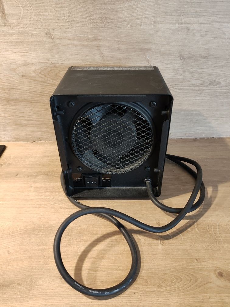 Mały grzejnik elektryczny