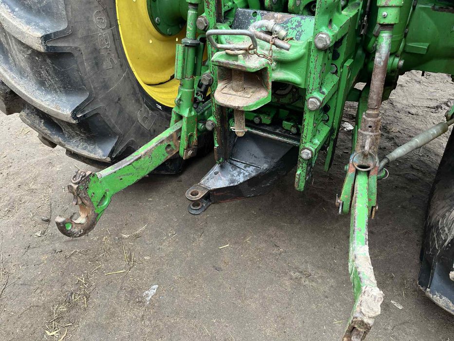 Zaczep skrętnych osi john deere