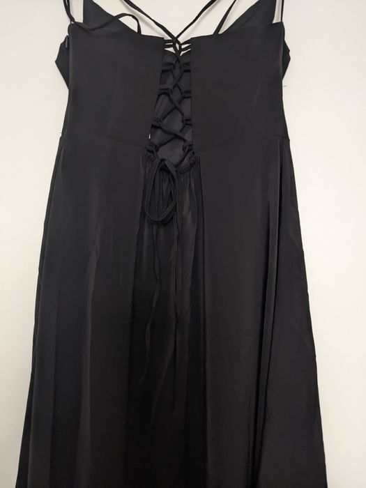 Sukienka wieczorowa czarna r. 40