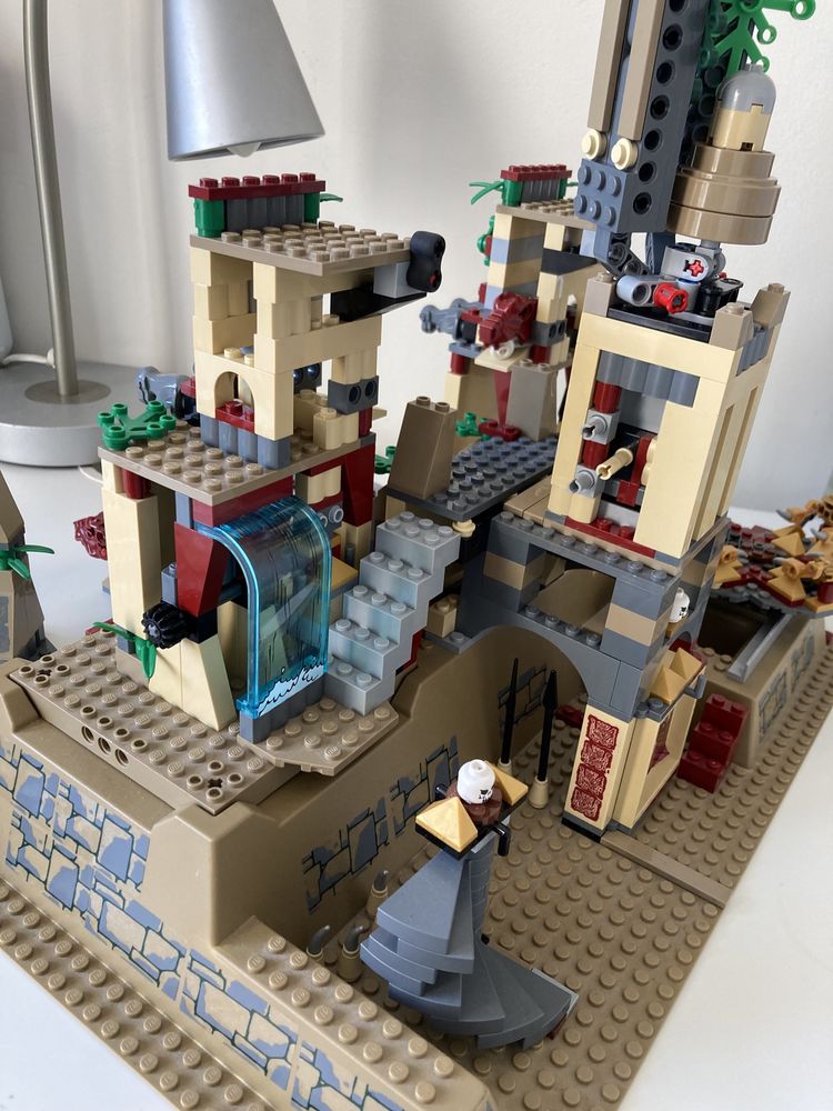 świątynia kryształowej czaszki klocki LEGO Indiana Jones 7627