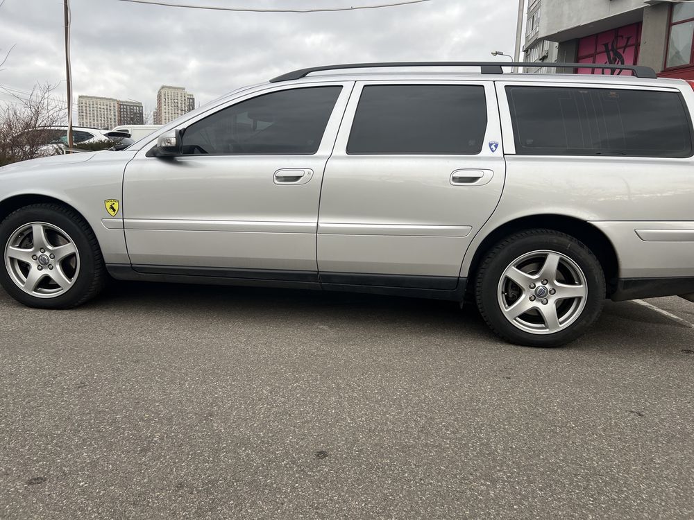 Volvo v70 awd с двигателем 2.5 турбо ( 210 л.с)