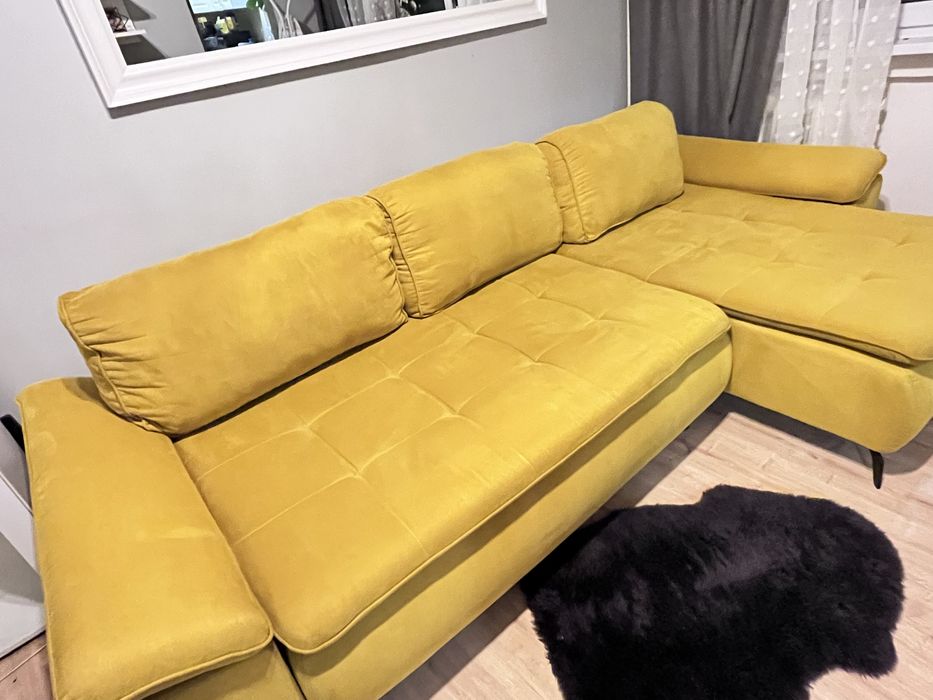 Narożnik miodowy. Kanapa.