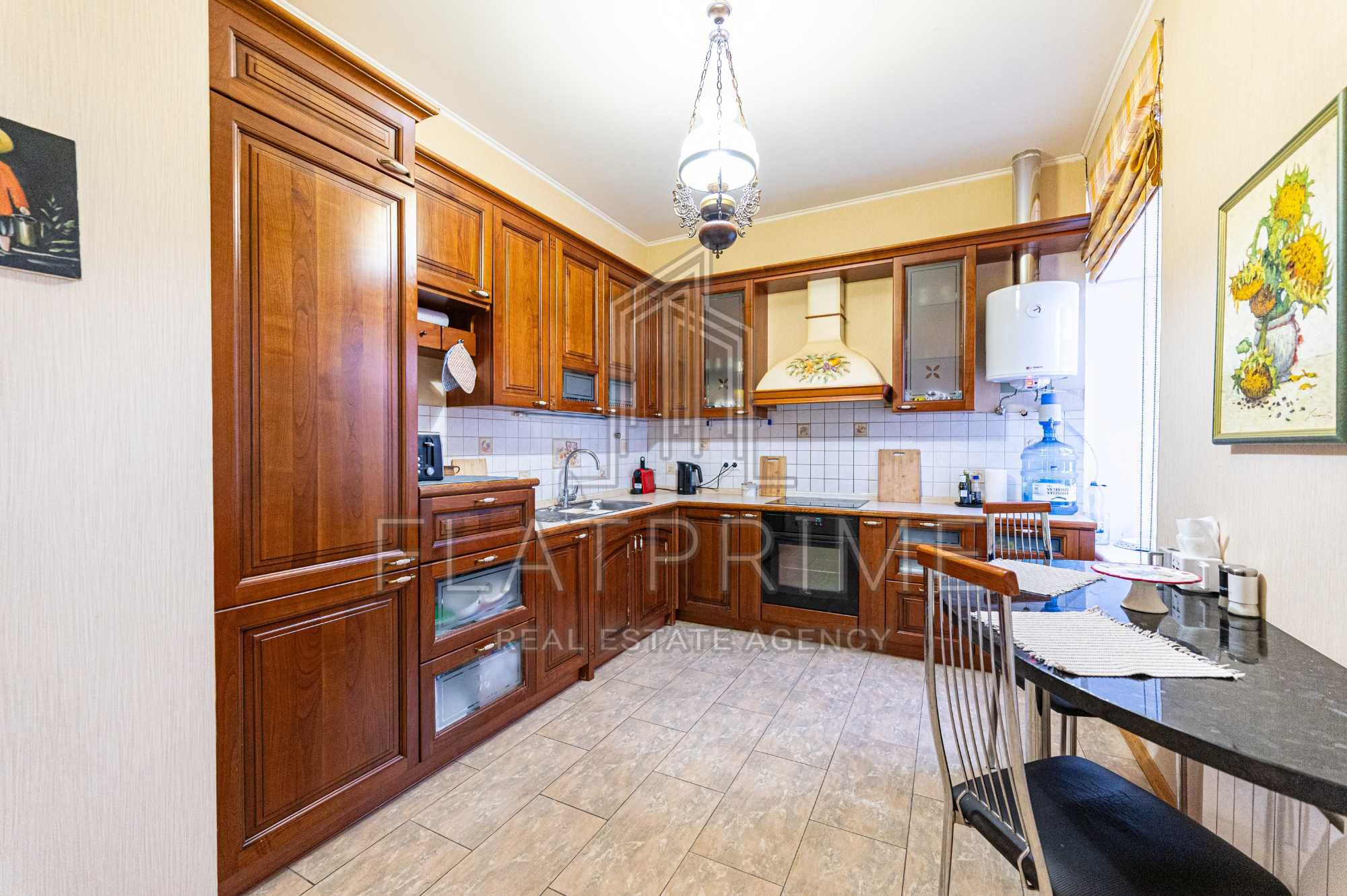 Без% Продаж 3-х кімнатної квартири, 135 м2, вул. Назарівська, 9