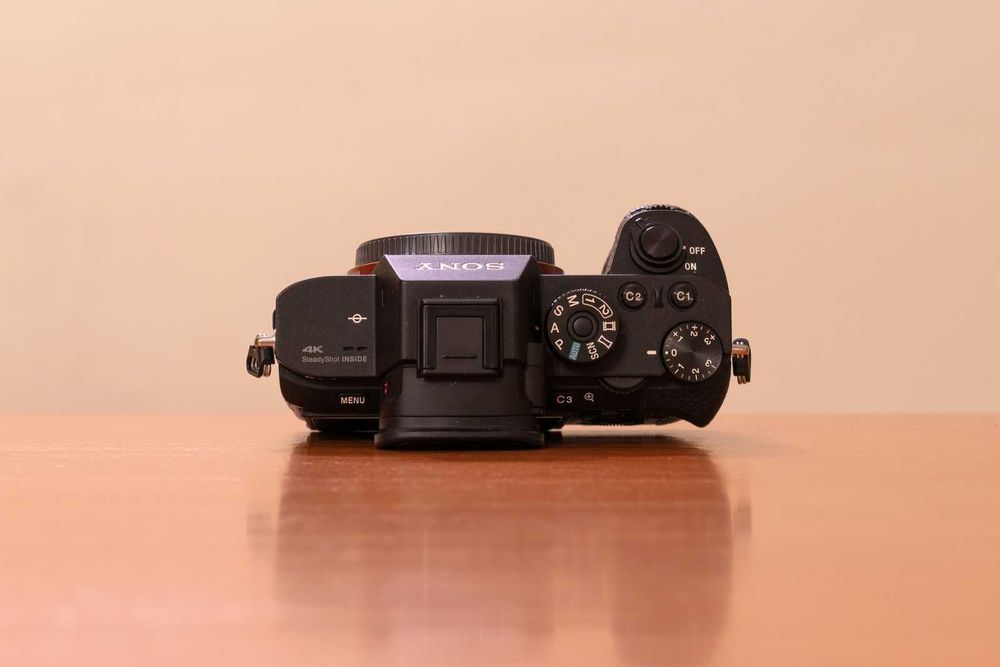 SONY A7R2 - como nova e sem marcas de uso