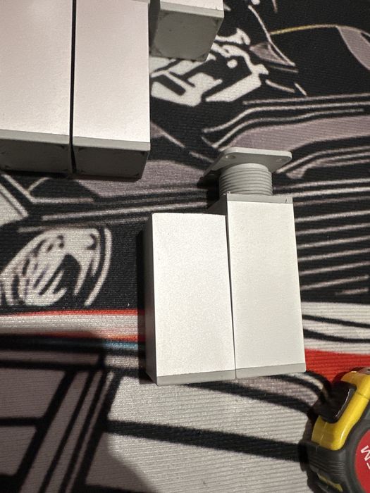 Nożki do mebli 16 sztuk