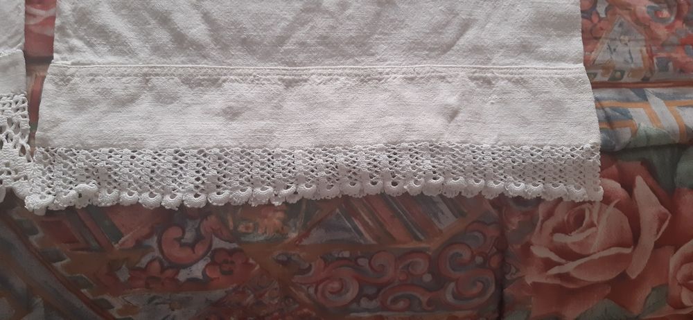 Travesseiros de linho com perto de 100 anos feitos no tear pela minha