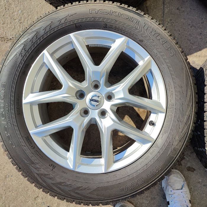 Koła18 felgi Volvo XC60 5x108 opony zimowe Nokian 4x 235/60R18
