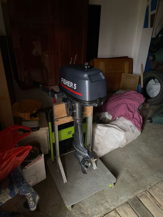 Моторний човен Барк