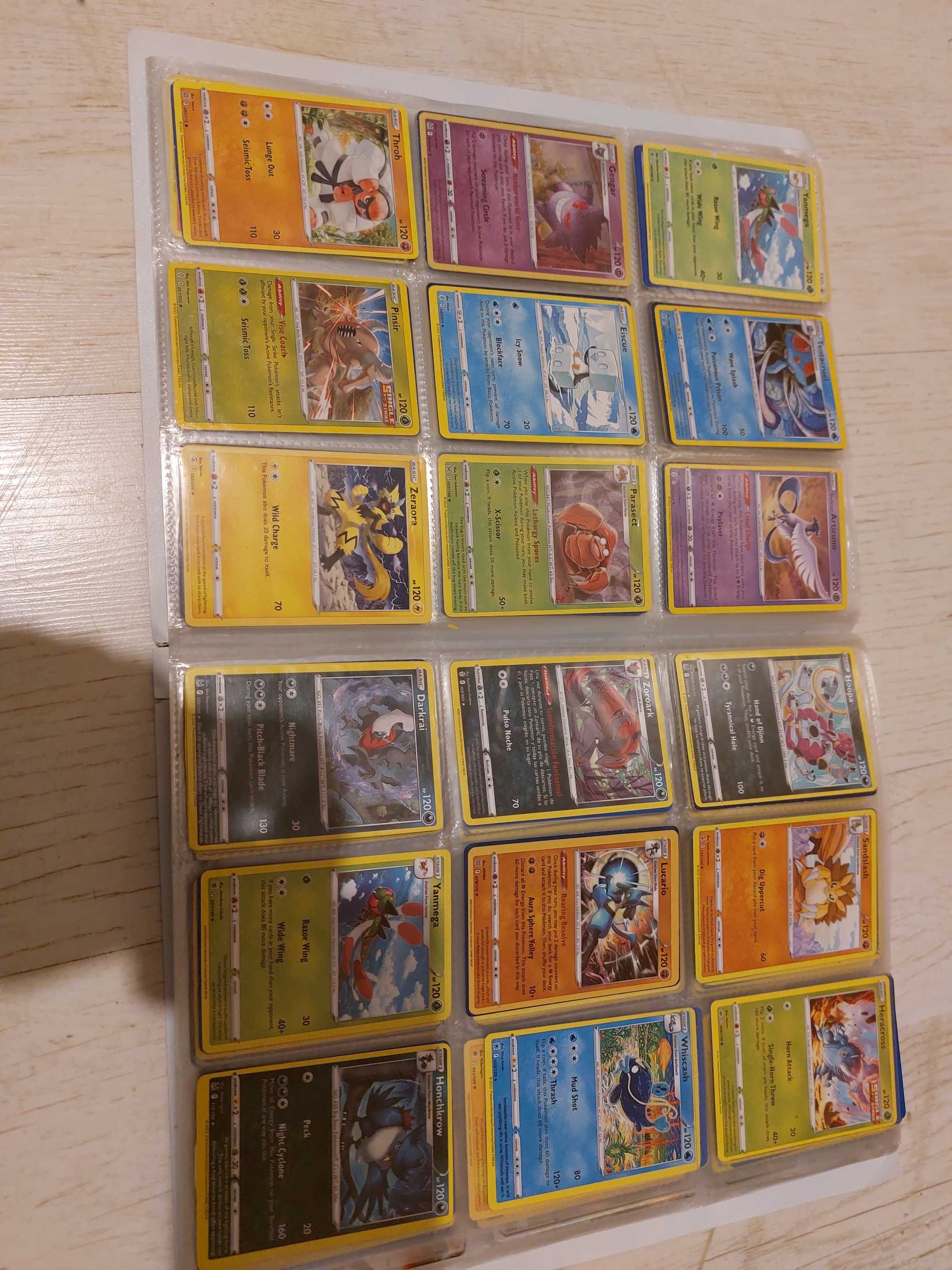 Karty Pokemon ok 500 różnych