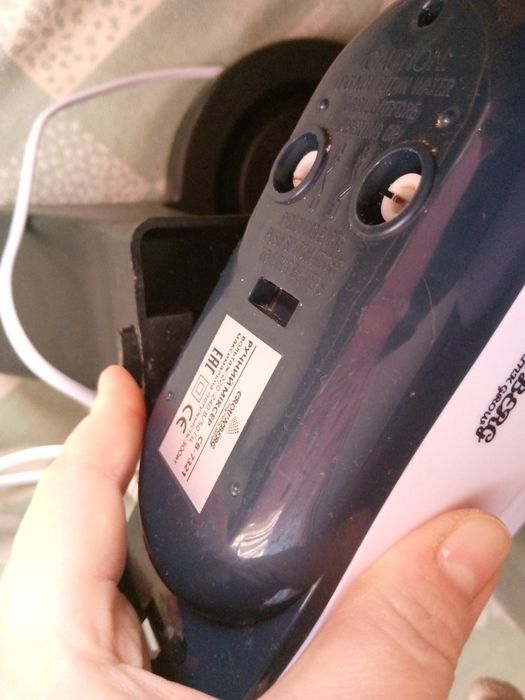 Міксер з чашею .