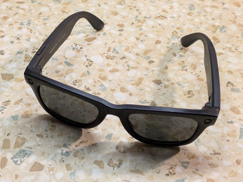 Смарт очки Meta Ray-Ban Stories Wayfarer L Black RW4004