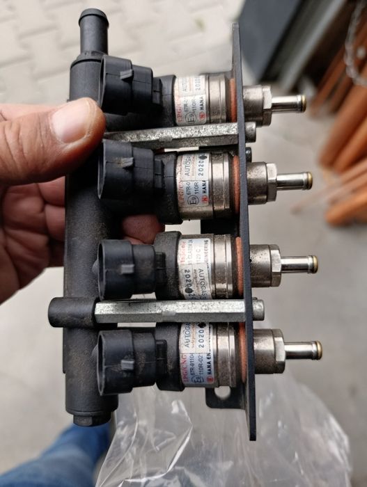 Продам Б/у газову установку 4-покоління.