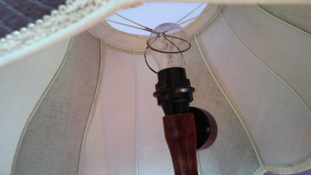 lampa z drewna podłogowa stojąca prl