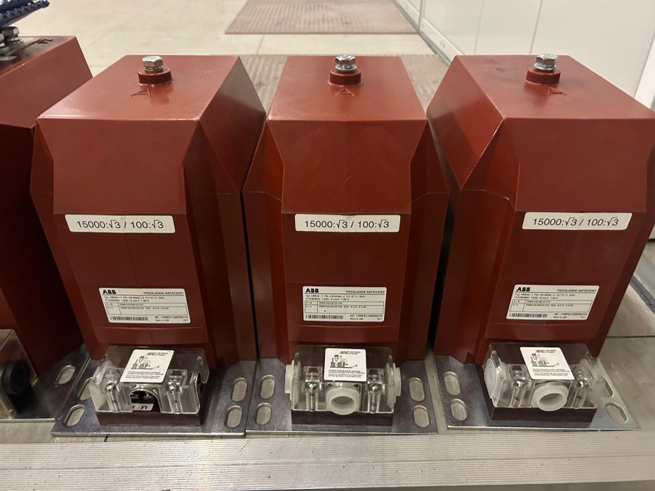 Przekładniki napięciowe SN UMZ24-1, 15/0,1kV jednobiegunowe, 5VA, 0.5