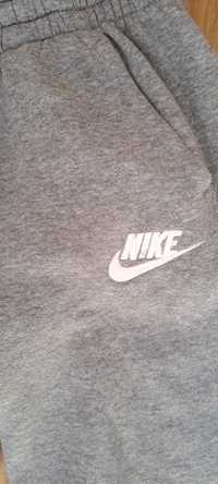 Spodnie Nike 147-158cm