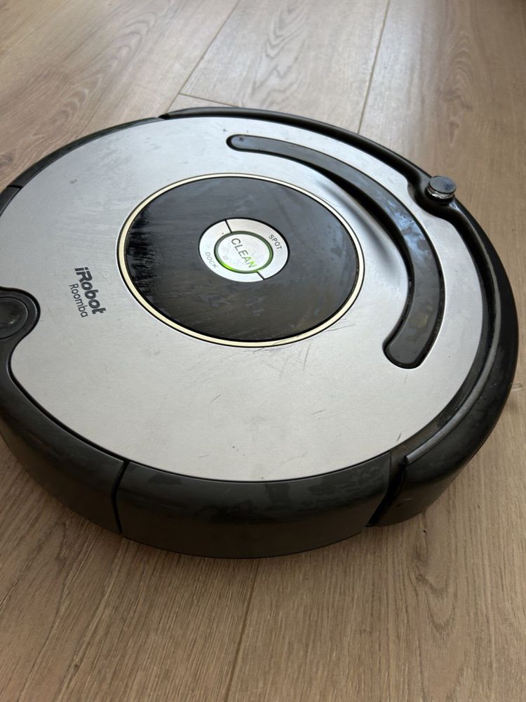 Робот-пылесос iRobot Roomba 616