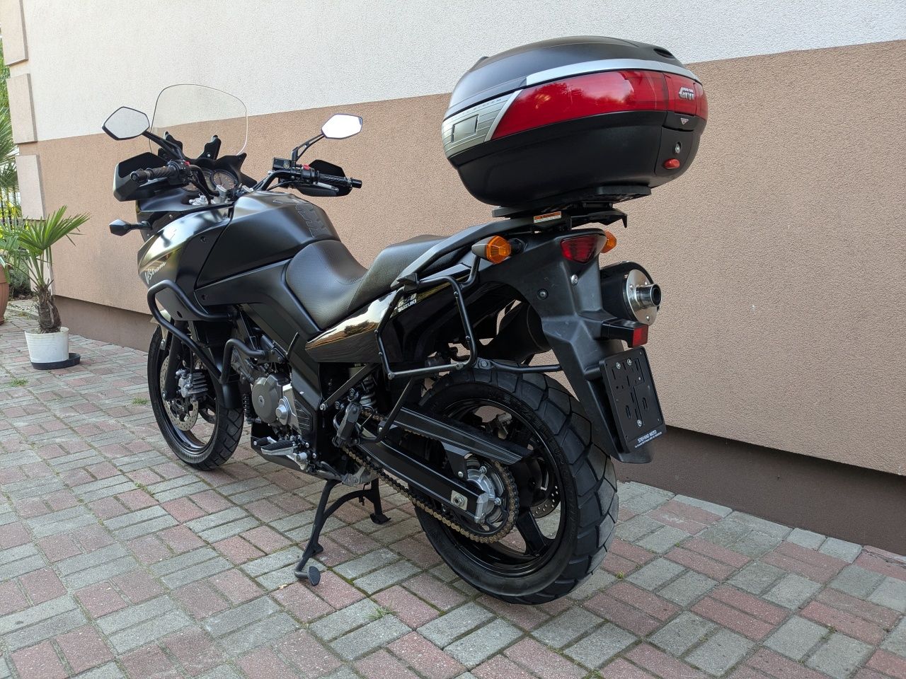 Suzuki DL 650 V-Strom, zadbany, 3 kufry