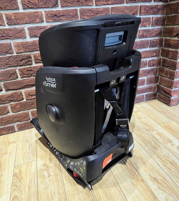 fotelik Britax Romer ADVANSAFIX IV R | czarny | Cosmos Black