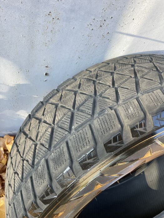Зимова шина Bridgestone Blizzak DM-V2 265/60 R18