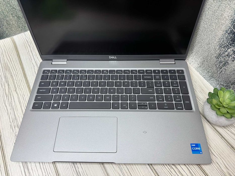 Ноутбук Dell Latitude 5520|15.6" Full HD|i5-1135G7|16 GB| SSD 512 GB