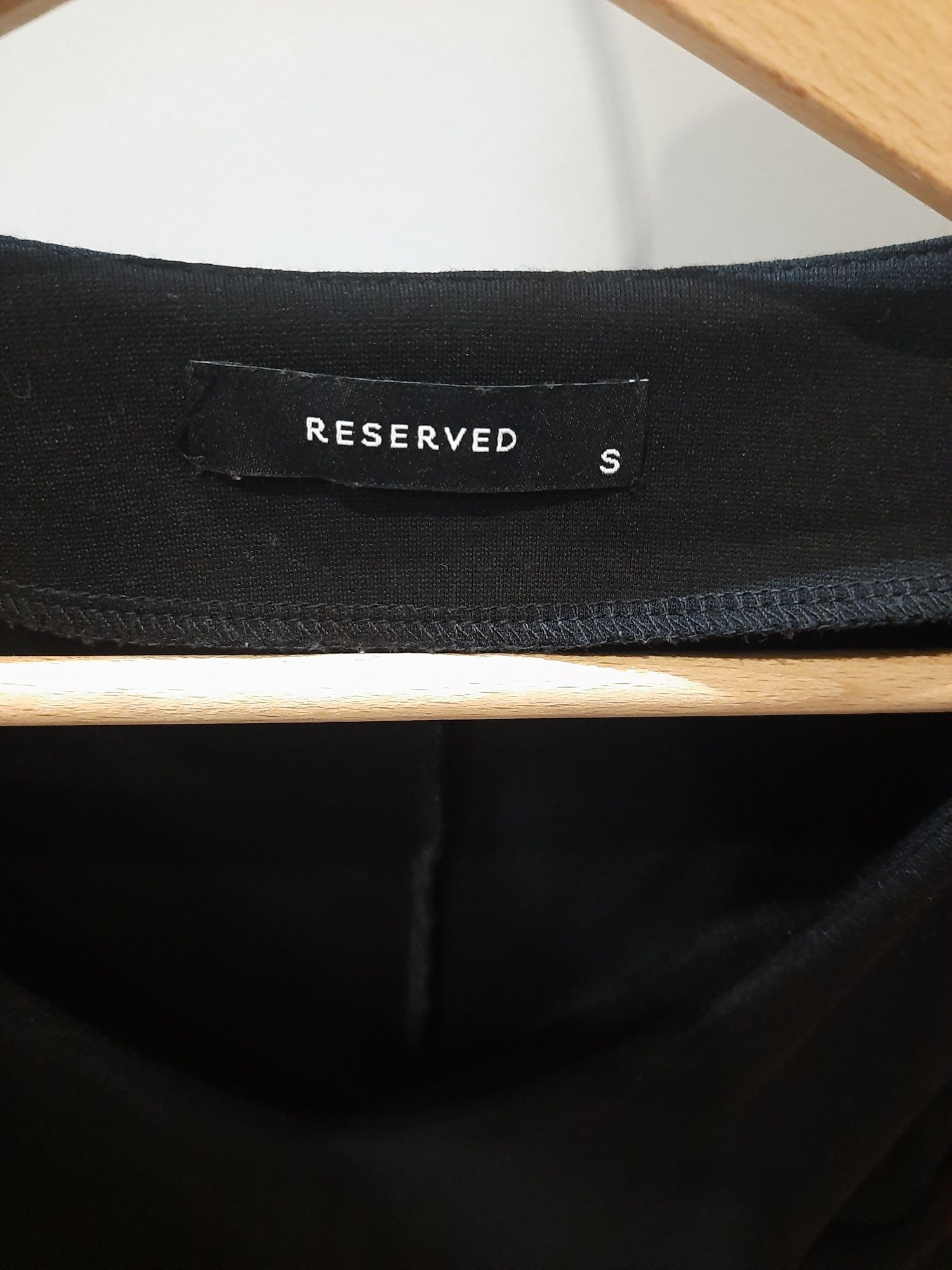 Sukienka Reserved