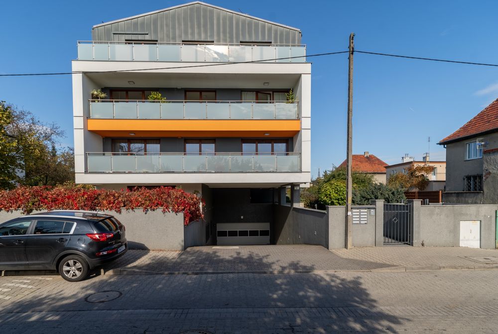 Na wynajem–wyjątkowy apartament z ogródkiem w cichej, zielonej okolicy