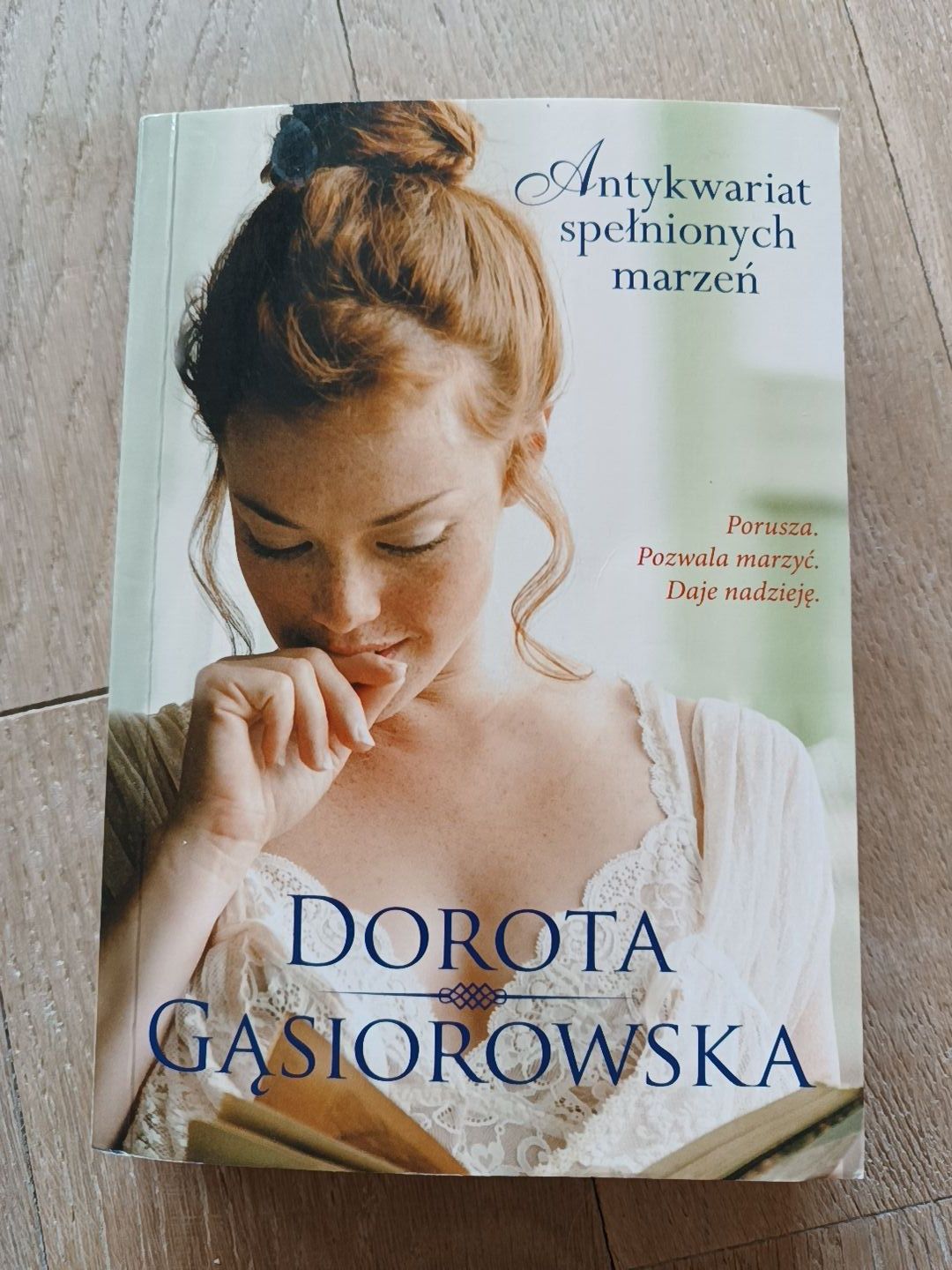 Sprzedam książkę Antykwariat spełnionych marzeń" Dorota Gasiorowska
