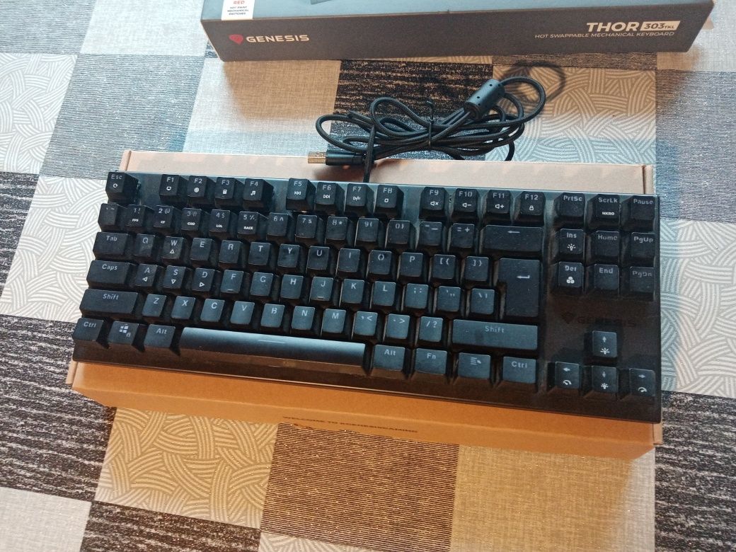 Klawiatura genesis Thor 303 tkl red switch