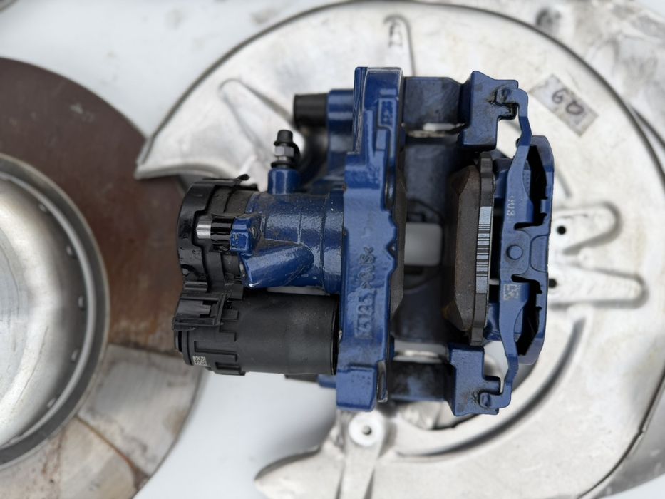 Тормоза М performance bmw 5 g60 g61 бмв г60  гальма супорта диски