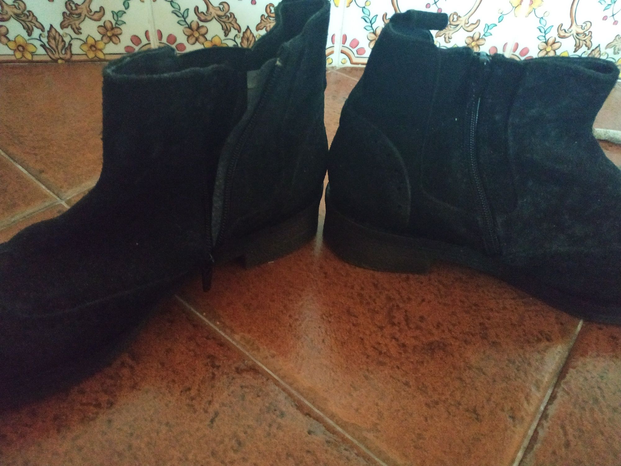 Botins preto pele