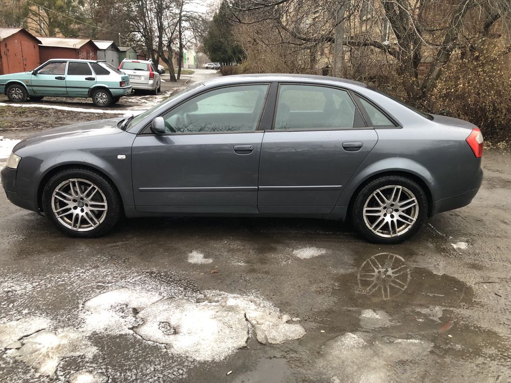 Ауді а4 2,5 TDI 2002