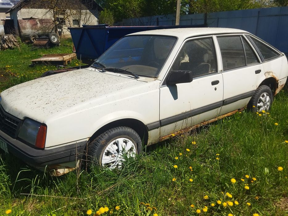 Продам Опель аскона.