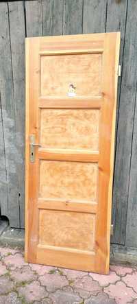 Solidne drzwi drewniane 75cm