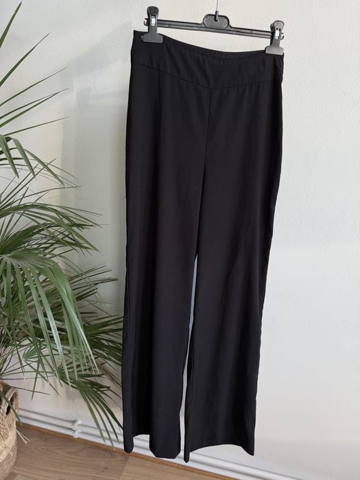 Eleganckie lejące z wysokim stanem spodnie czarne szerokie Lindex 36