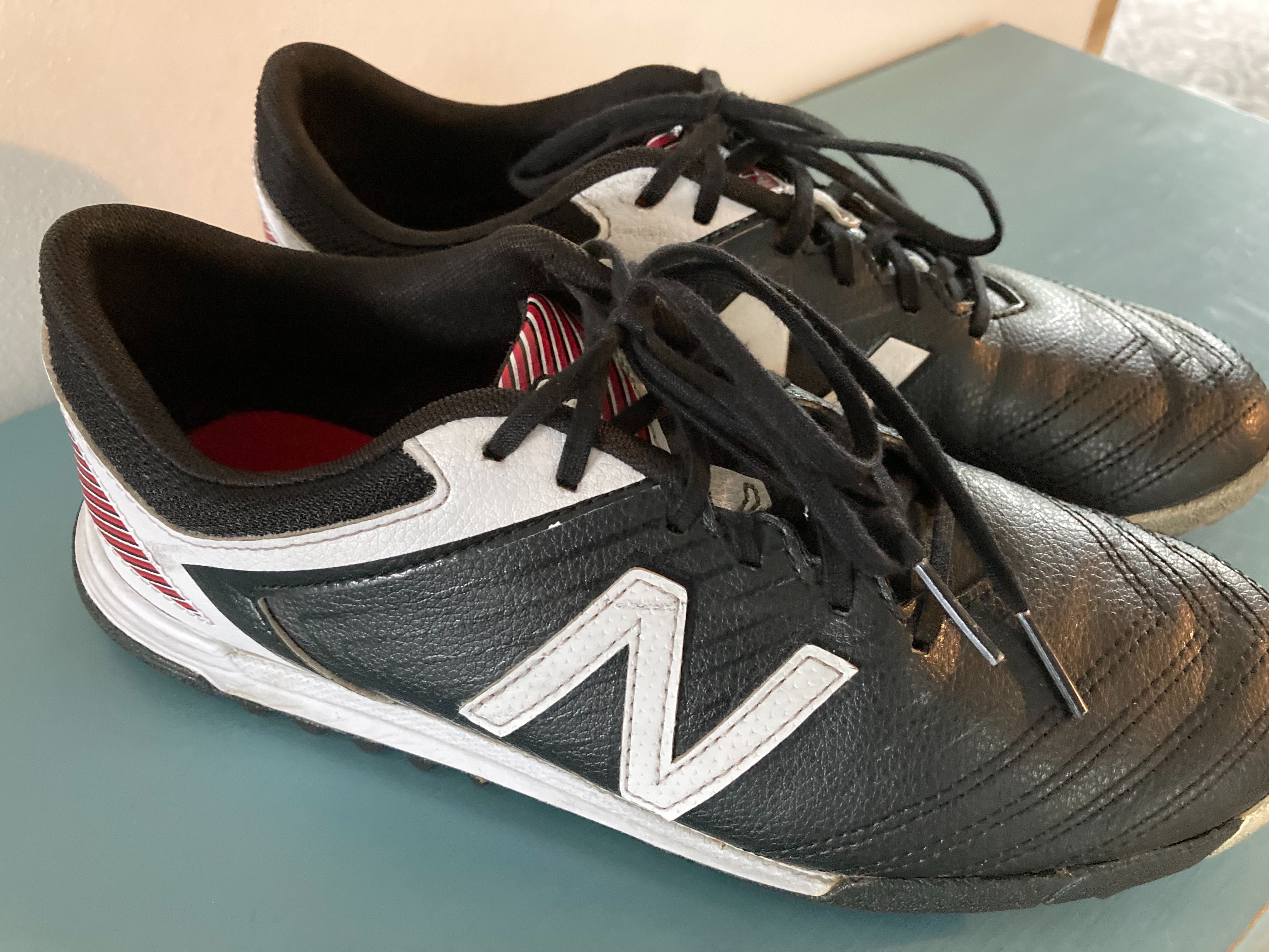 Piłkarskie New Balance 37,5 Turfy orlik piłka