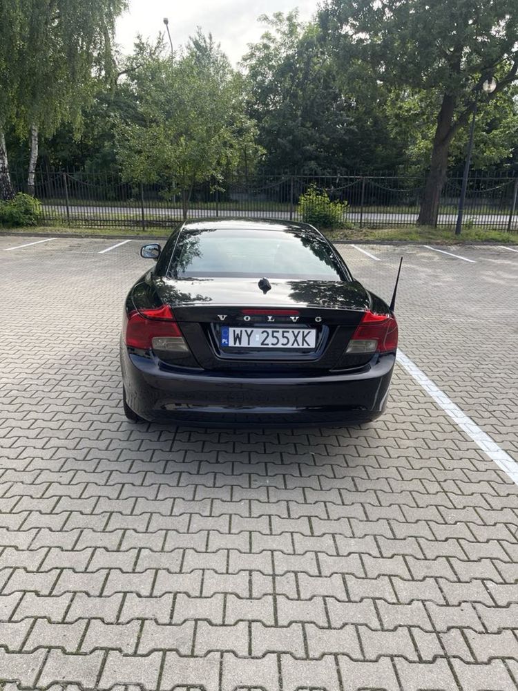 Na sprzedaż oferuję eleganckie i komfortowe Volvo C70 z 2010 roku