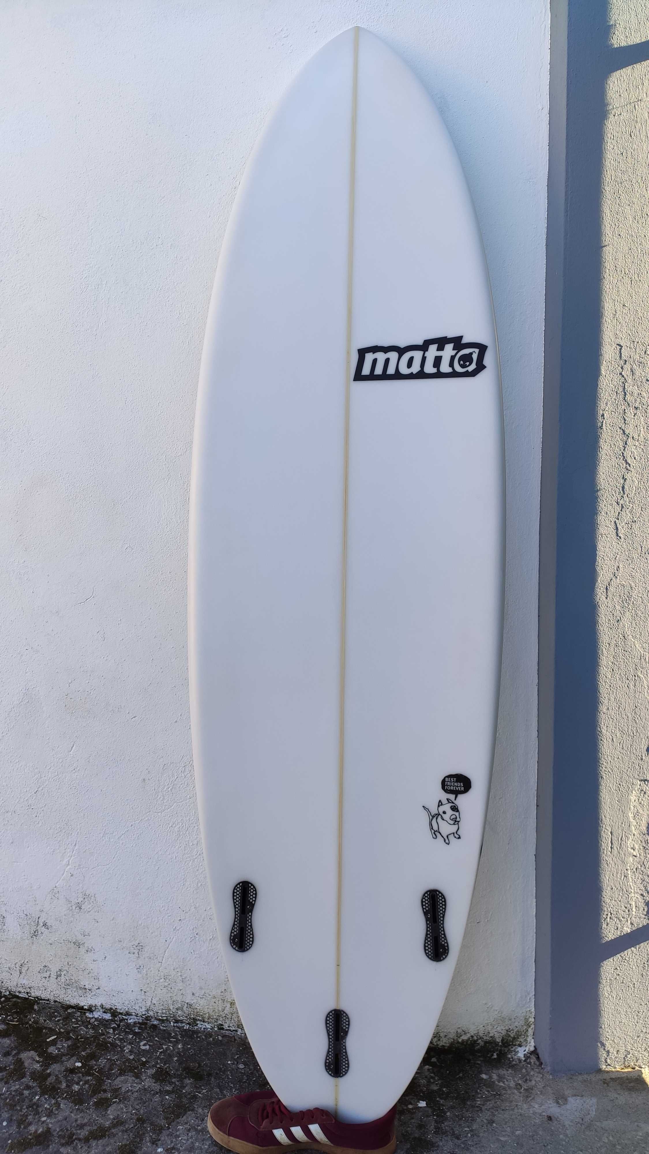 MATTA Shapes/Nuno Matta 6'0 × 19 3/4 × 2 1/2 32L como nova.