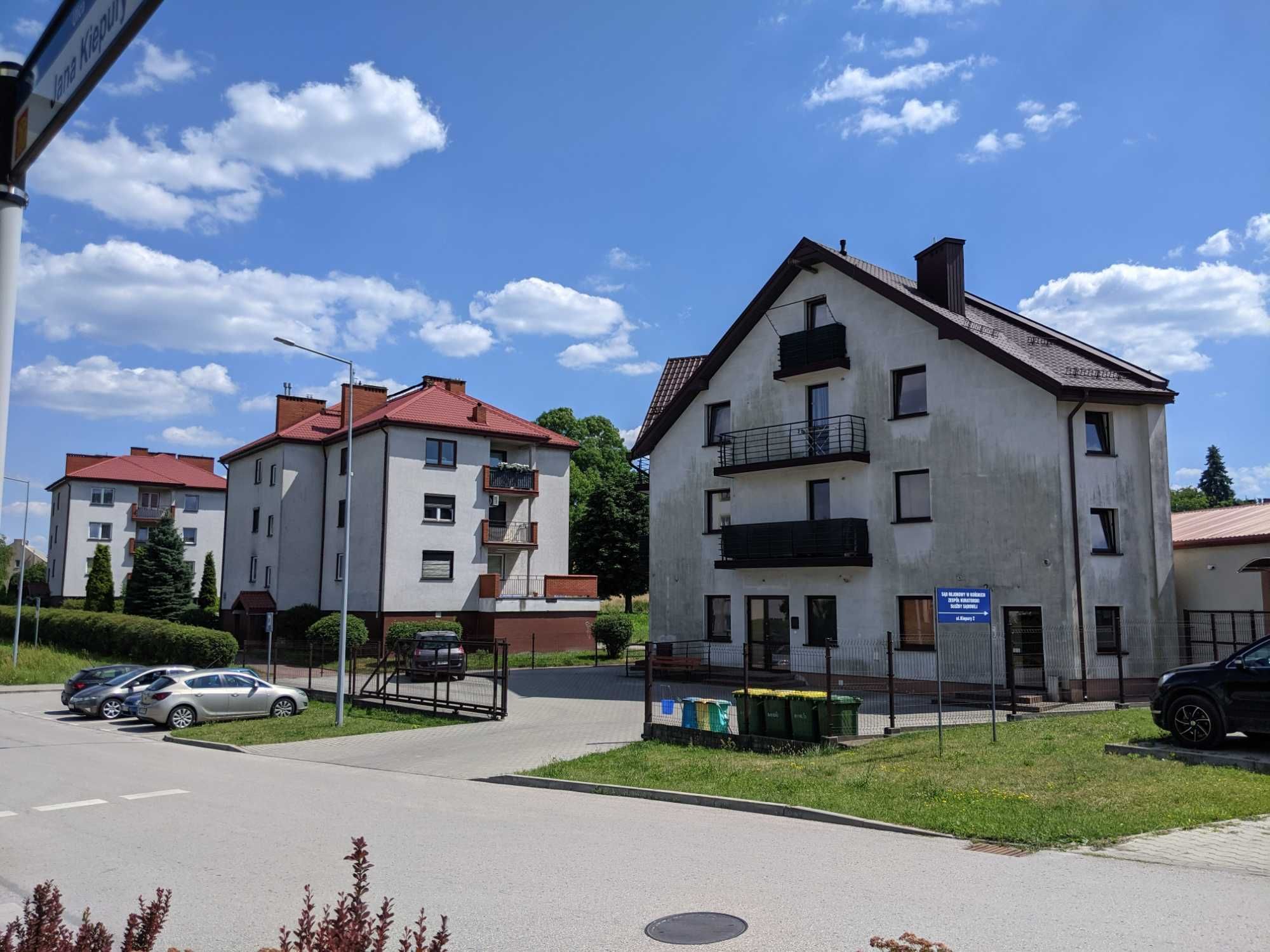 Wynajmę mieszkanie Końskie ul. Kiepury 2A, Centrum, Parking
