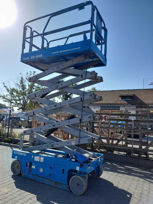 Podnośnik koszowy, zwyżka - wynajem i usługi.