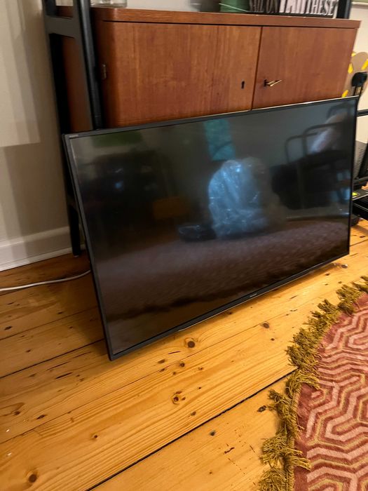 Telewizor Sharp LC-40CFE6352E 40" z pilotem, tylko odbiór osobisty