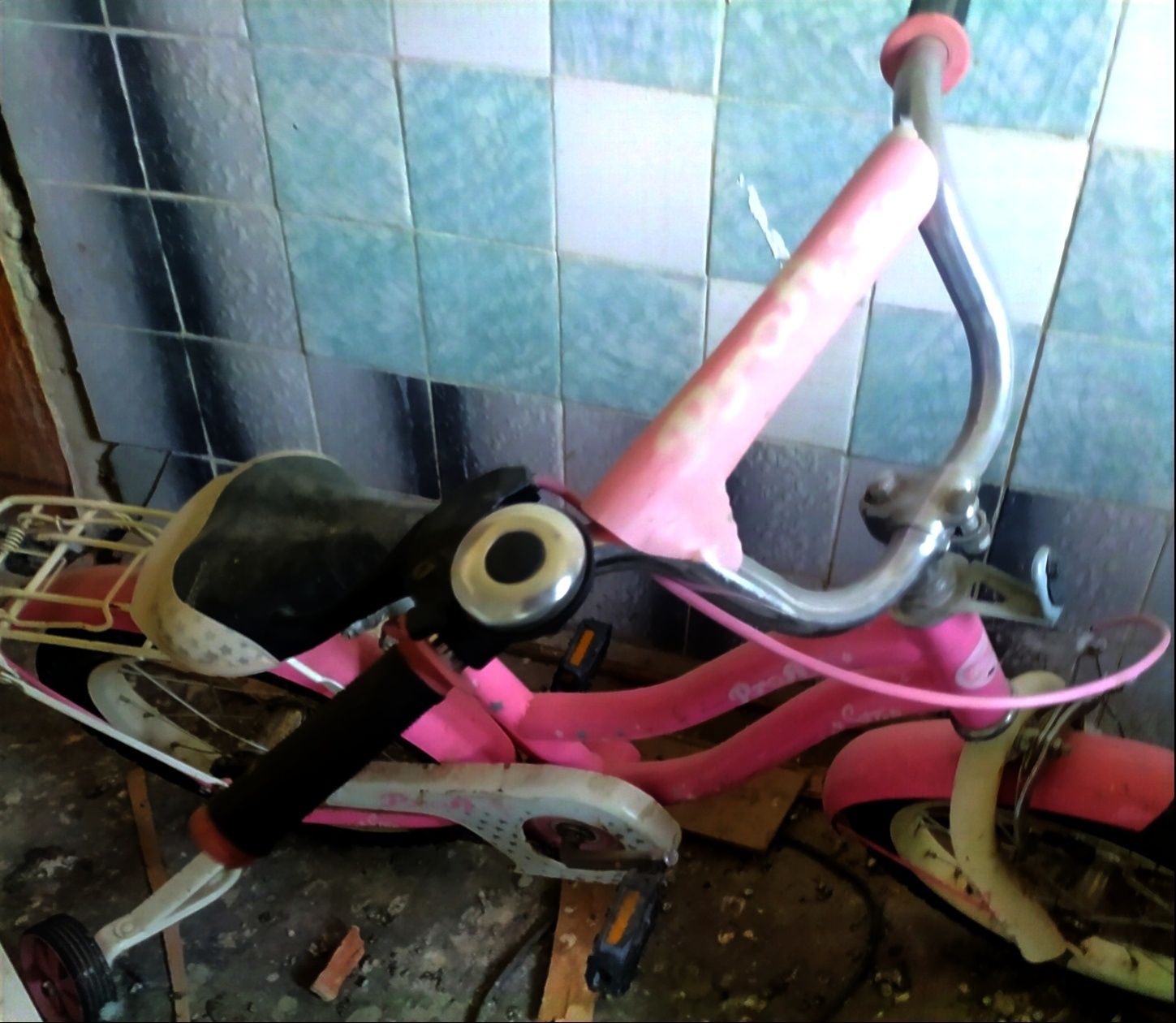 Продам детский розовий велосипед для дівчинки