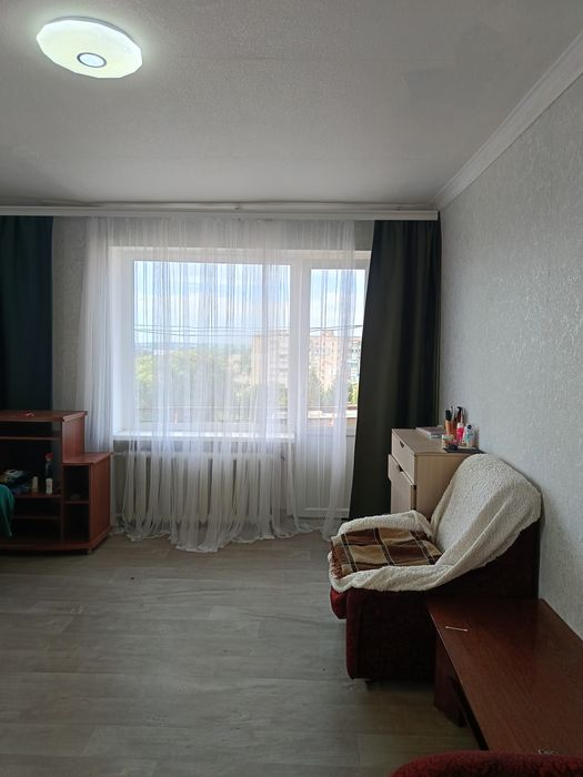 Продам 1 квартиру,  косметичний ремонт, вул.6Грудня 135